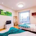 Hongqiao Yueyi Apart Hotel
